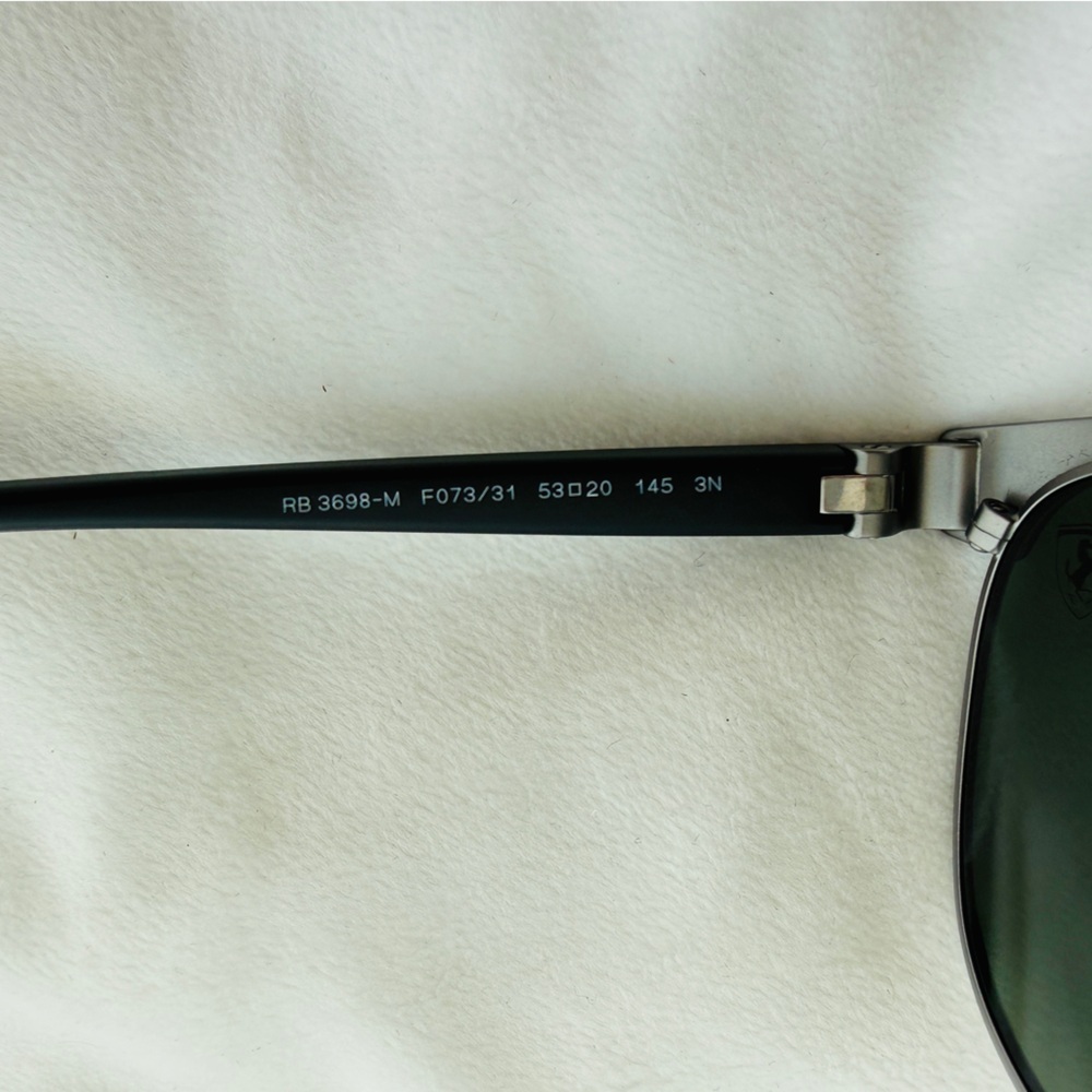 New Ray-Ban Scuderia Ferrari Collection Unisex Sunglasses Black Red Accent NWOT - Picture 14 of 16